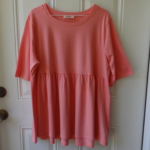 Zenana 1X 100% cotton top with ruffle, coral peach color like new, short sleeves - Picture 1 of 14